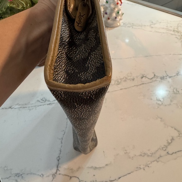 Authentic Yves Saint Laurent vintage clutch with COA - Picture 9 of 10